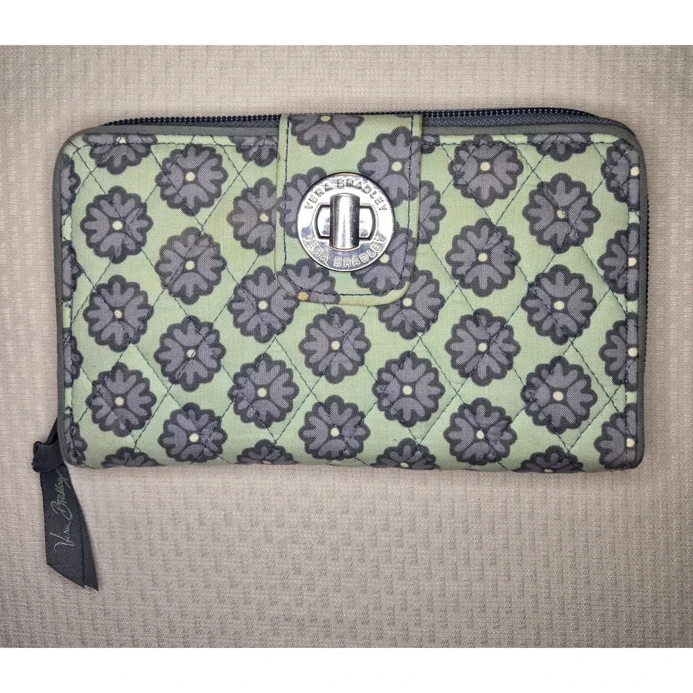 VERA BRADLEY Silver Turnlock Wallet Clutch Nomadic Floral Retired Organizer EUC - Picture 1 of 8